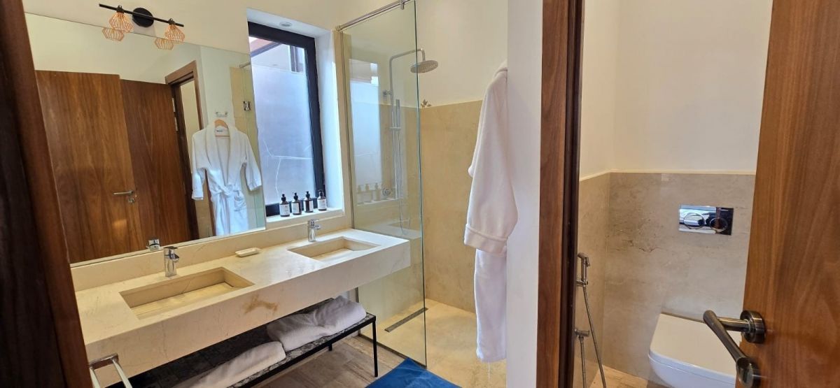 PHOTO-2026-01-09-21-49-41-5