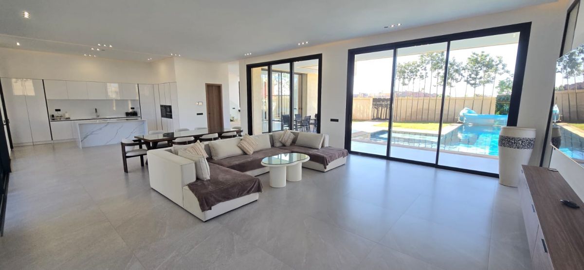 PHOTO-2025-12-11-12-06-45-2