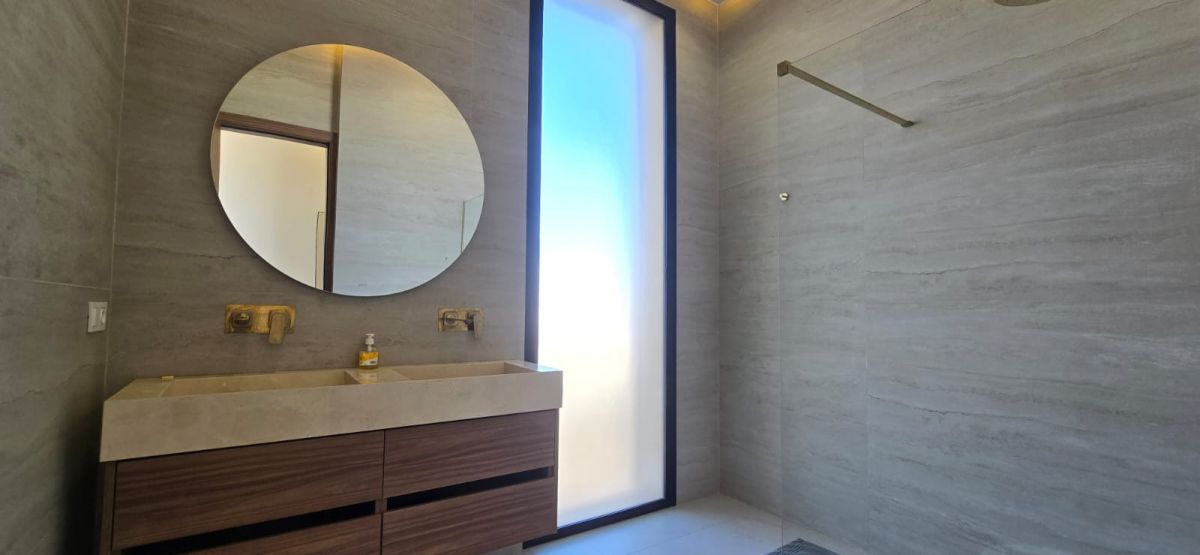 PHOTO-2025-12-11-12-06-51