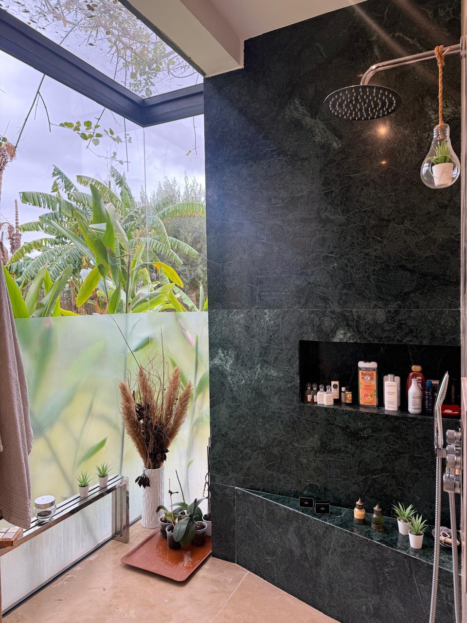 SALLE DE DOUCHE MARRAKECH ROUTE AMIZMIZ