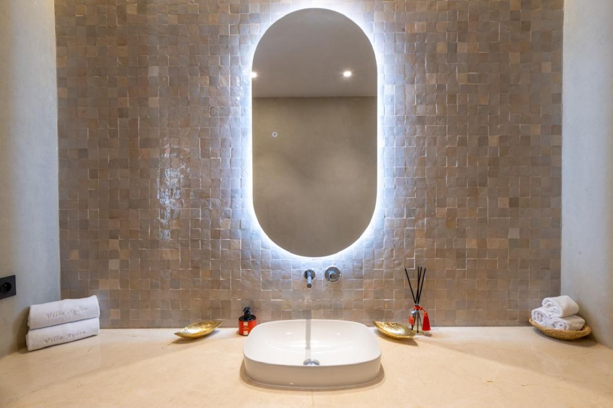 TOILETTES INVITES MARRAKECH RTE AMIZMIZ